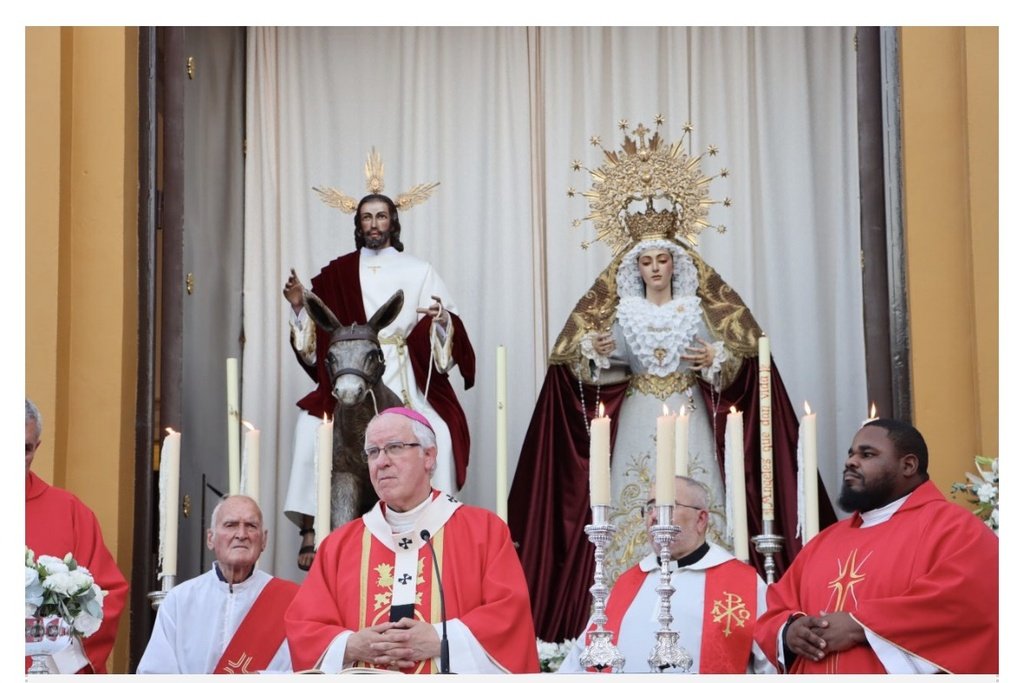 El Arzobispo preside el Solemne Pontifical por el XXV Aniversario del Traslado de la Hermandad a la Capilla de Nuestra Señora de los Ángeles